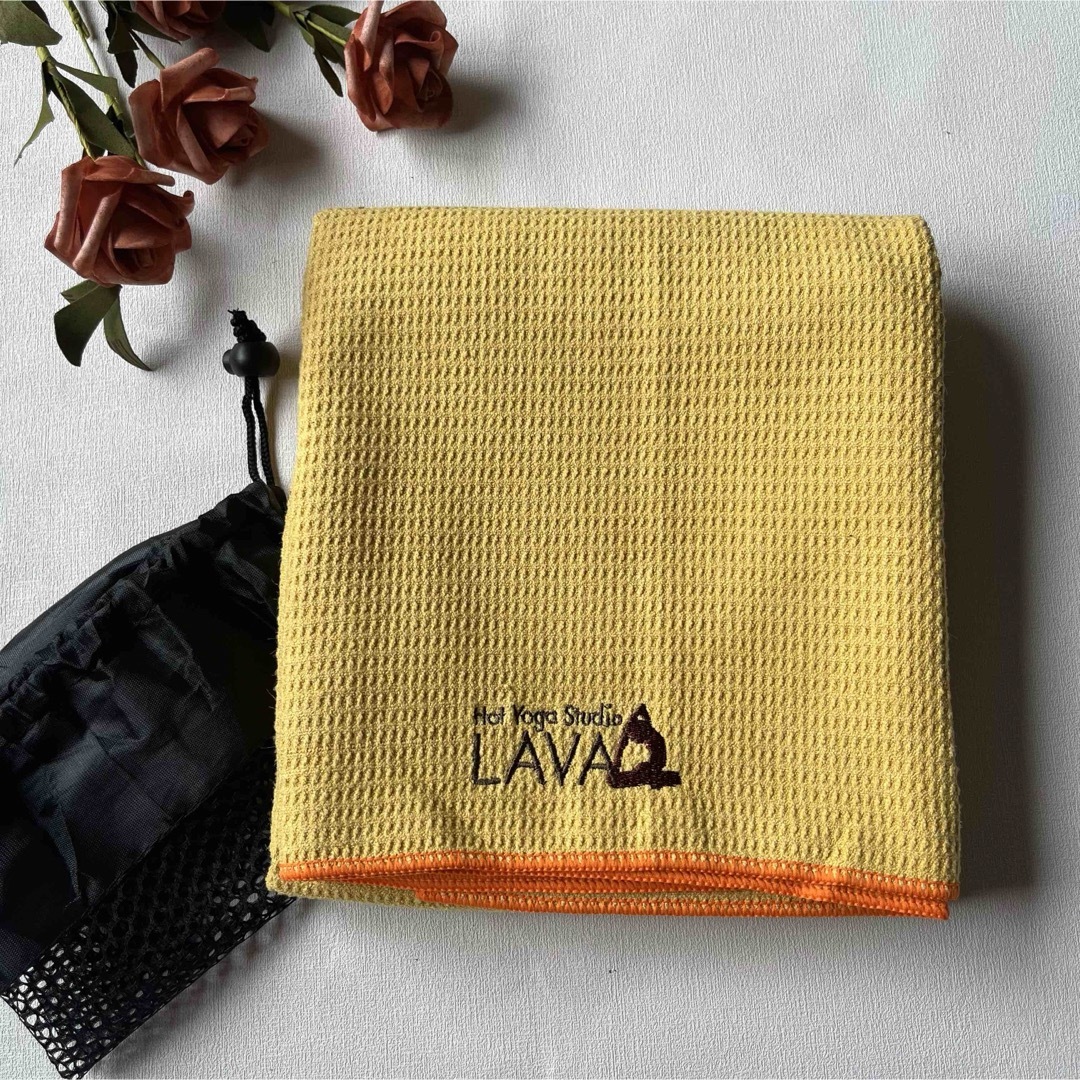 新品ヨガラグ　ホットヨガ対応　LAVA  スポーツ/アウトドアのトレーニング/エクササイズ(ヨガ)の商品写真