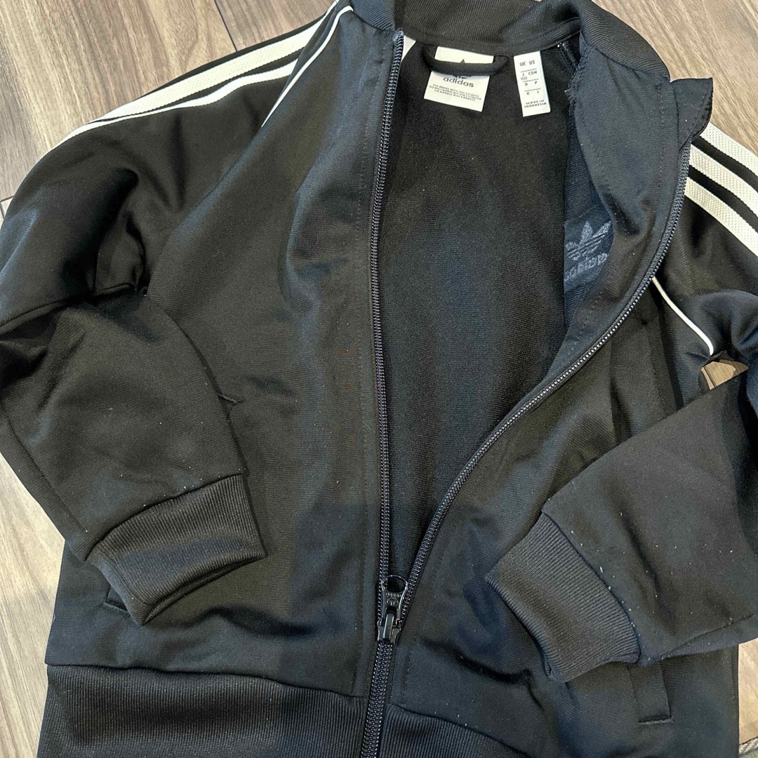 adidas(アディダス)のadidasジャージ　上100センチ キッズ/ベビー/マタニティのキッズ服男の子用(90cm~)(ジャケット/上着)の商品写真