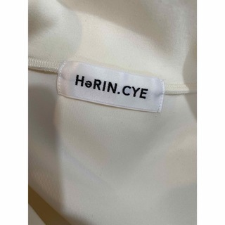 HeRIN.CYE - HeRIN.CYE Feels flared zip tops オフホワイトの通販 by ...