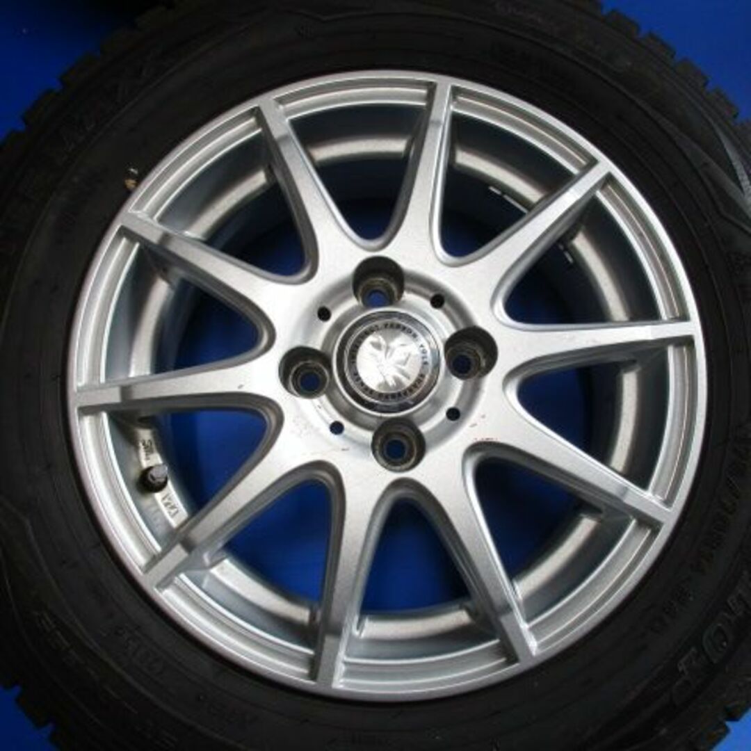 ユ）VOLS14+175/70R14　スタッドレス　フィット　ヤリス 自動車/バイクの自動車(タイヤ・ホイールセット)の商品写真