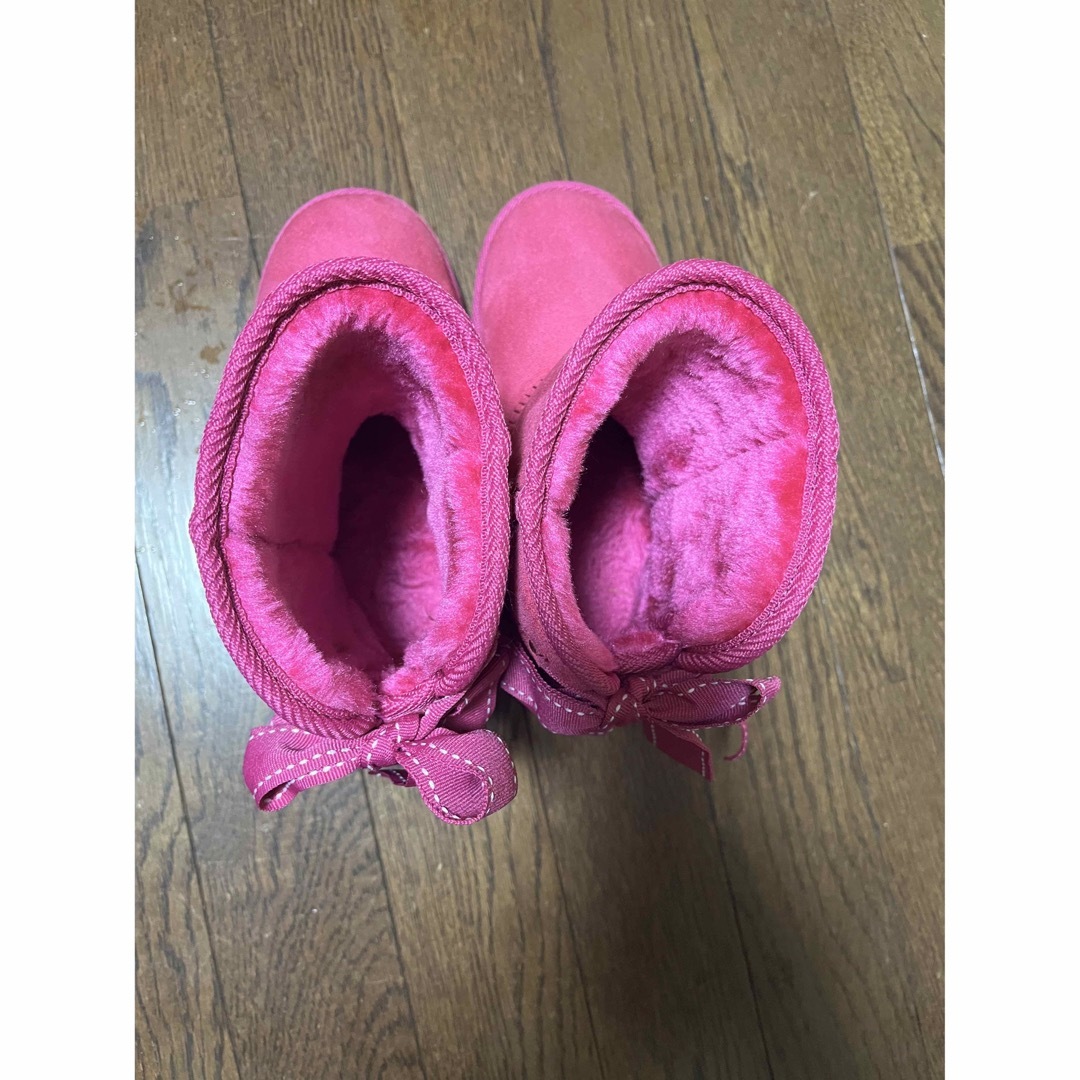 ムートンブーツ　22.0cm リボン　ピンク　ブーツ　ふわふわ キッズ/ベビー/マタニティのキッズ靴/シューズ(15cm~)(ブーツ)の商品写真