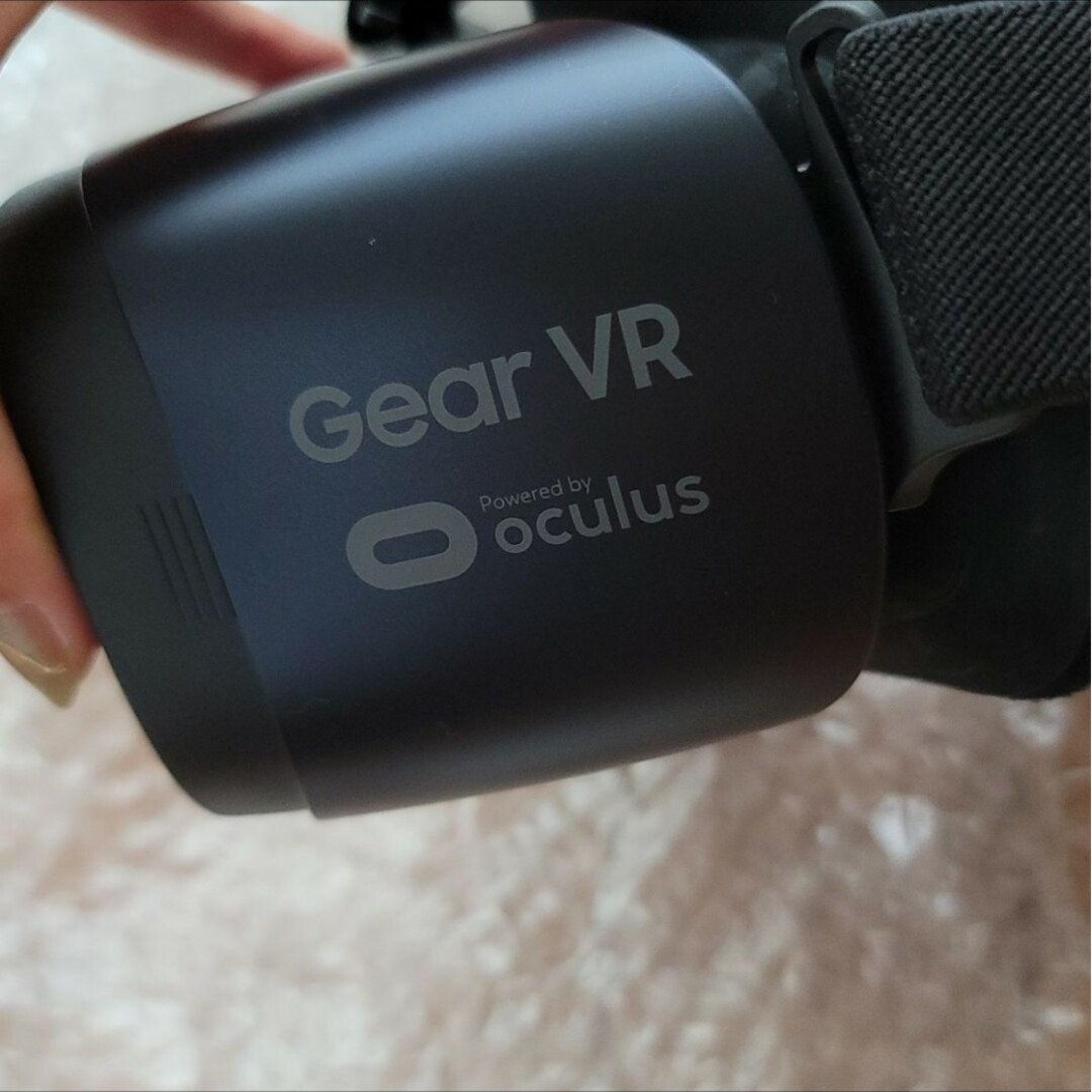 SAMSUNG(サムスン)のVRゴーグル エンタメ/ホビーのゲームソフト/ゲーム機本体(家庭用ゲーム機本体)の商品写真