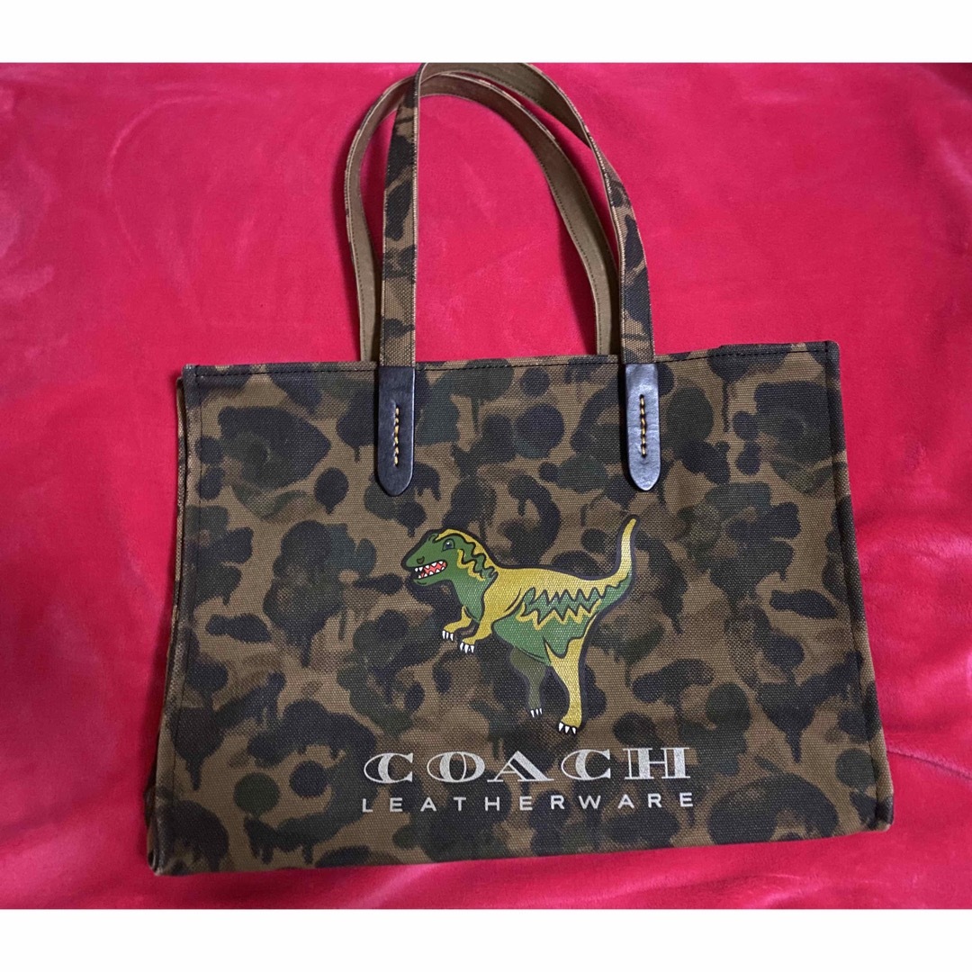 coach レキシー トートバッグ 迷彩 ダイナソーレキシー