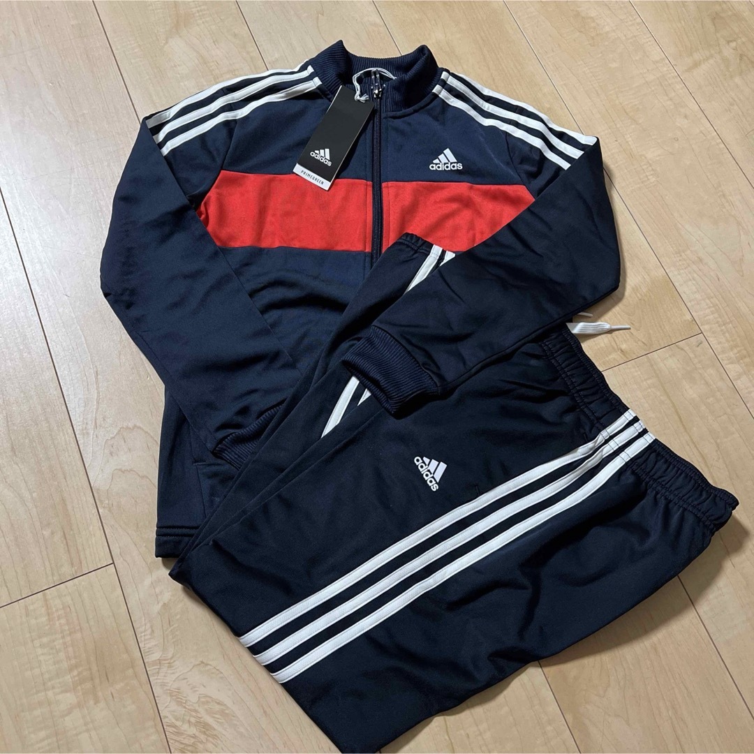 adidas(アディダス)のアディダス　ジャージセット　140 新品 キッズ/ベビー/マタニティのキッズ服男の子用(90cm~)(その他)の商品写真