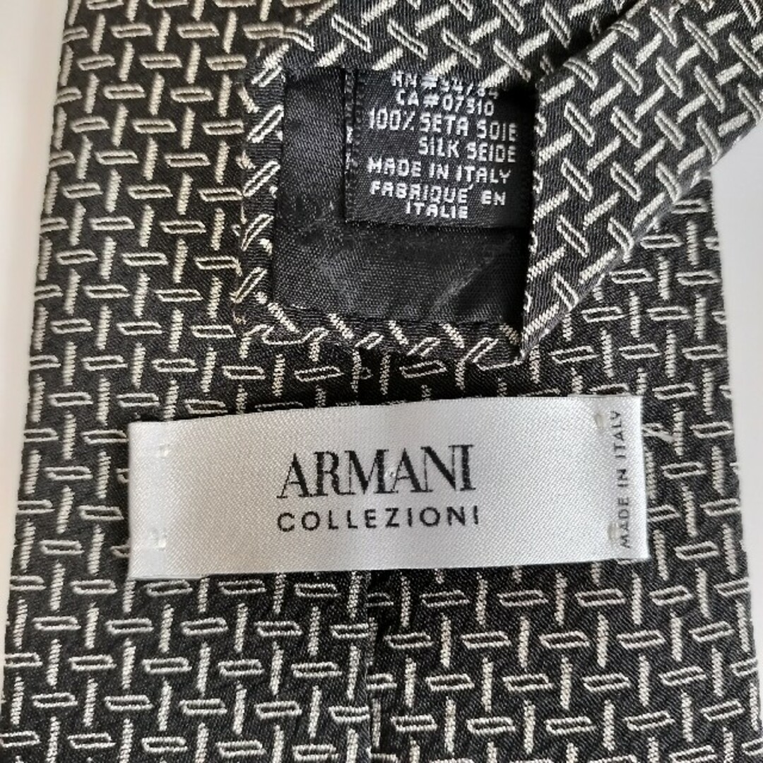 ARMANI COLLEZIONI(アルマーニ コレツィオーニ)のアルマーニコレツォーニ　ネクタイ メンズのファッション小物(ネクタイ)の商品写真