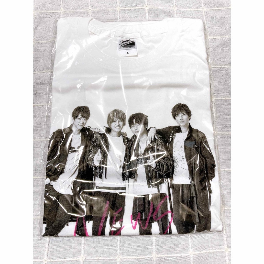 NEWS(ニュース)のNEWS 「生きろ」15th CD Tシャツ エンタメ/ホビーのタレントグッズ(アイドルグッズ)の商品写真