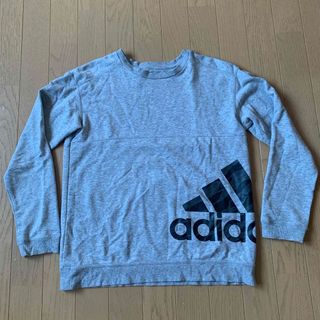 アディダス(adidas)のadidas グレー　トレーナー　ロンT １５０(Tシャツ/カットソー)