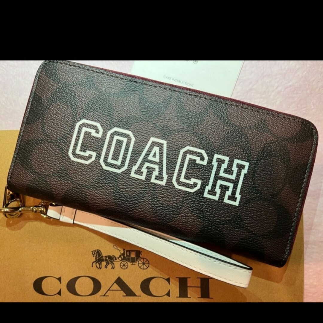 新品　COACH　長財布　ラウンドファスナー　シグネチャー　小銭入れ有　ロゴレディース