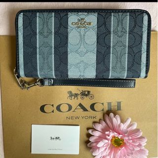 コーチ(COACH)の新品　COACH　長財布　ラウンドファスナー　ブルー　シグネチャー　小銭入れ有(財布)