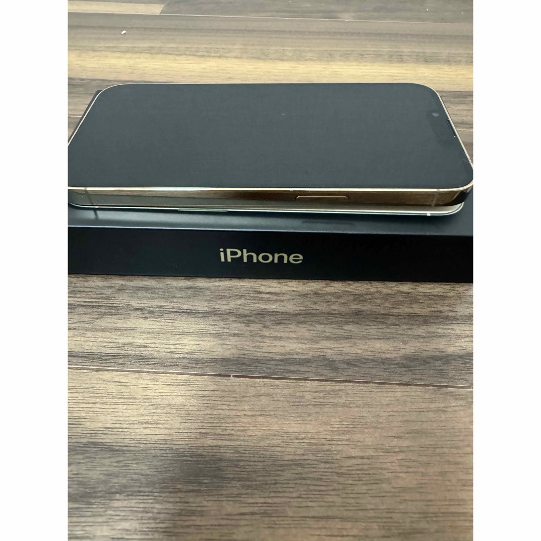 美品】iPhone 13 Pro ゴールド 256 GB SIMフリー 美品】iPhone 13 Pro ゴールド 256 GB SIMフリー