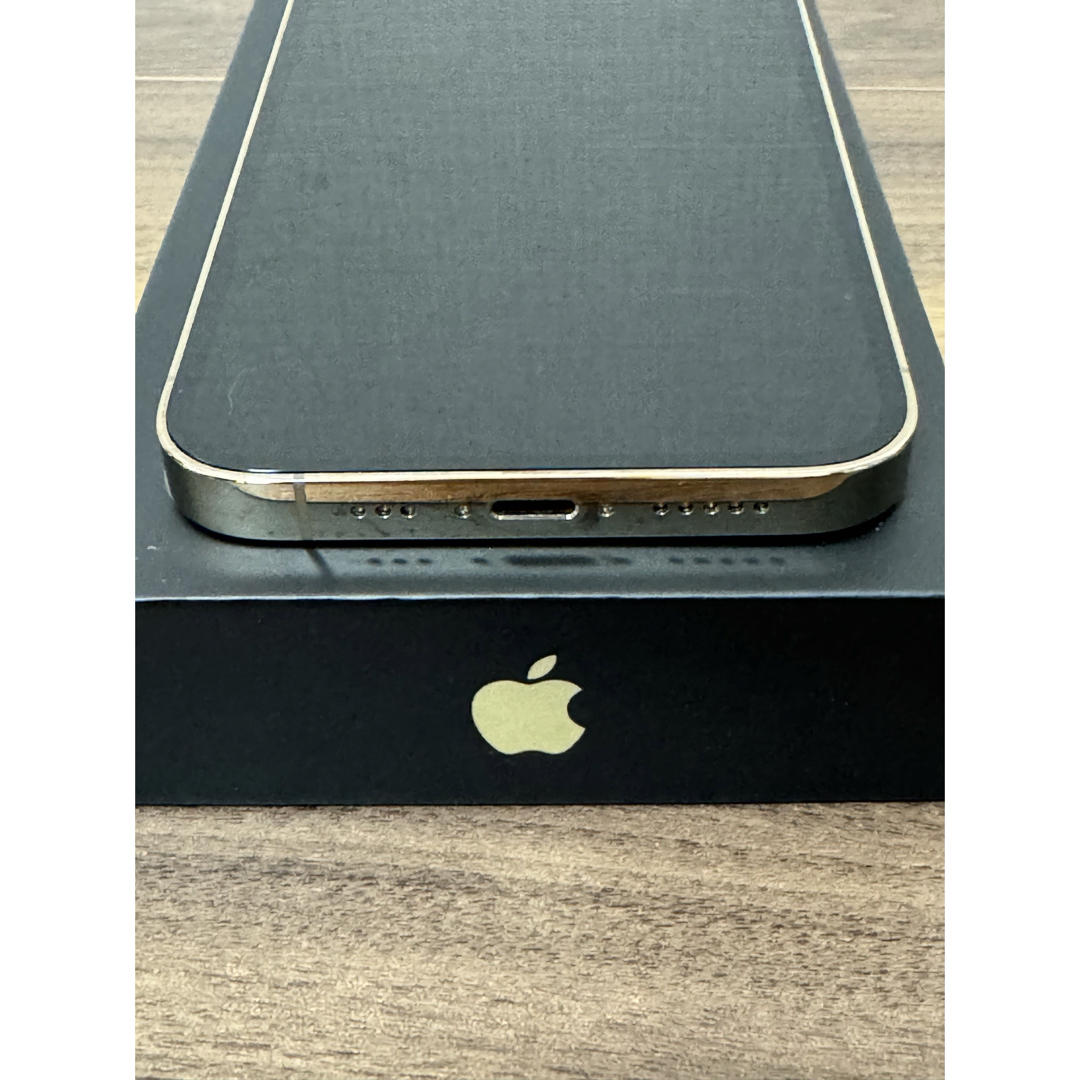 美品】iPhone 13 Pro ゴールド 256 GB SIMフリー 美品】iPhone 13 Pro ゴールド 256 GB SIMフリー