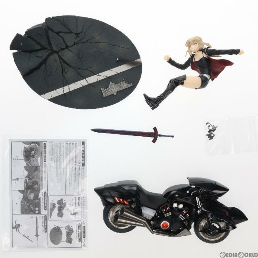 セイバー/アルトリア・ペンドラゴン〔オルタ〕&キュイラッシェ セイバー/アルトリア・ペンドラゴン〔オルタ〕&キュイラッシェ