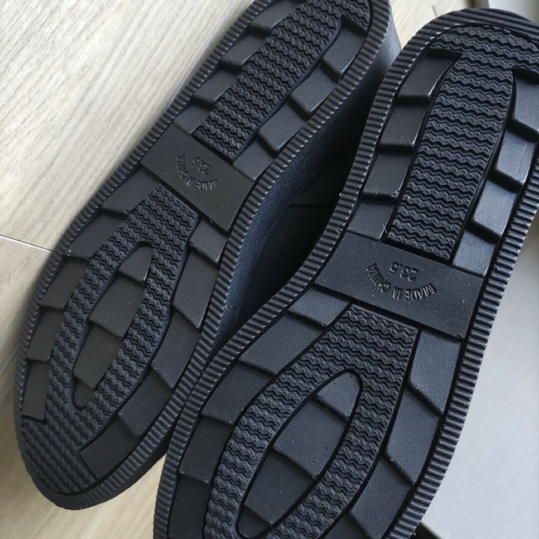 【新品】ブーツ 23.5cm velikoko