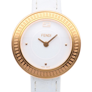 レディース319 FENDI フェンディ時計　レディース腕時計　箱付き　ホワイト　シルバ
