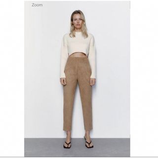 ザラ(ZARA)の【美品】ZARA スエード風ハイウエストパンツ/ミンク/XS(カジュアルパンツ)