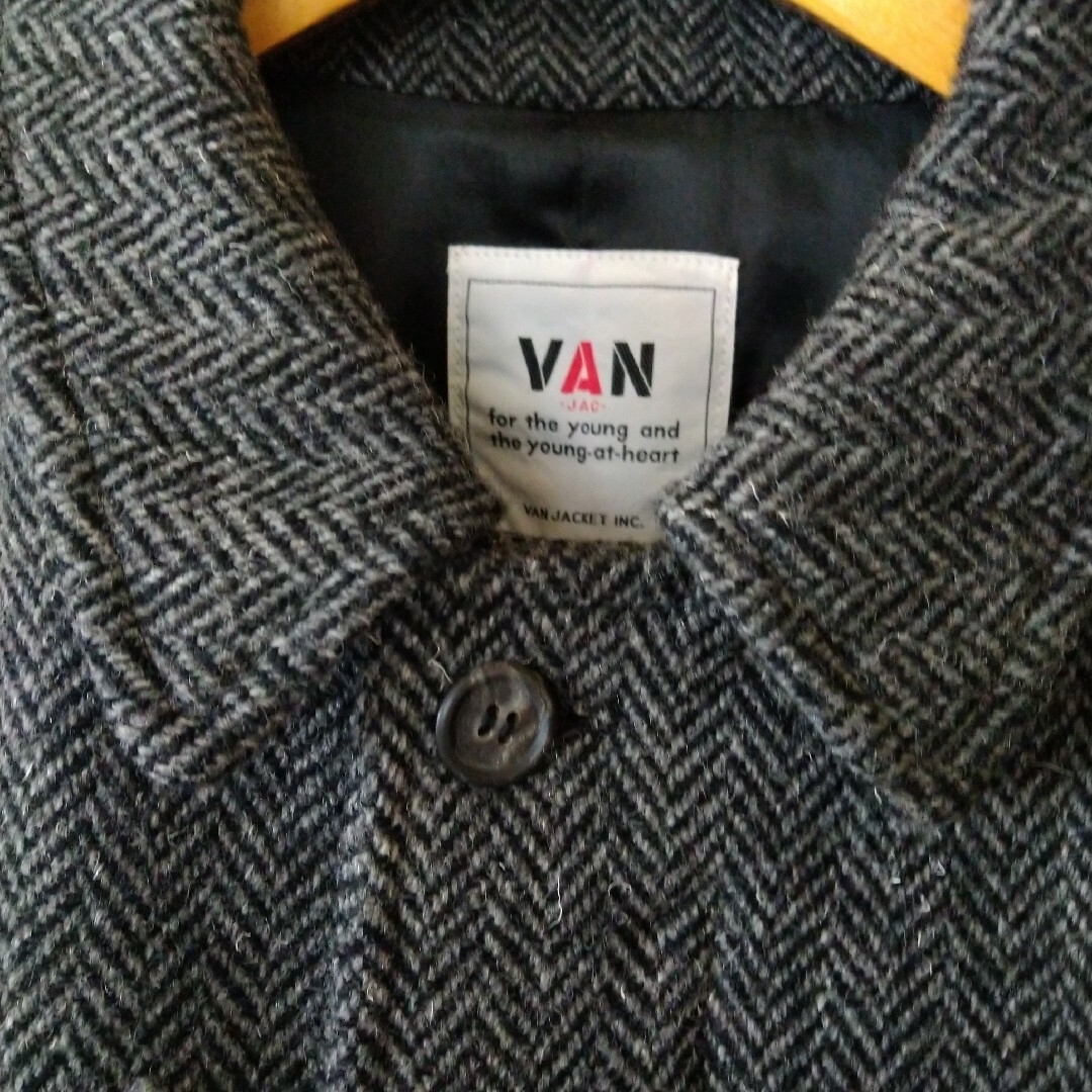 VAN Jacket(ヴァンヂャケット)の超美品！VAN　J.プレス　ヘリンボーン ツイード　ステンカラー　size M メンズのジャケット/アウター(ステンカラーコート)の商品写真