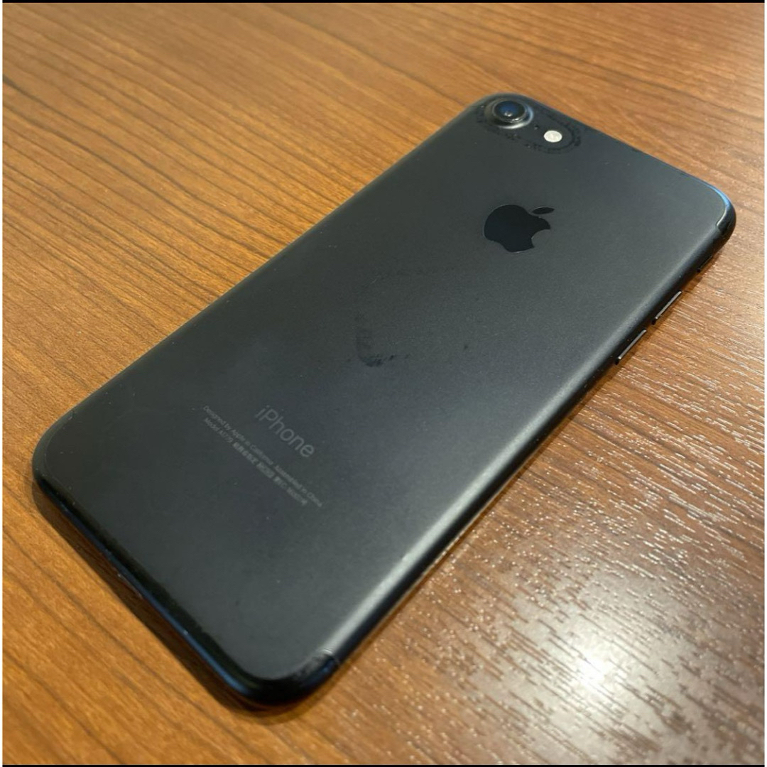 Apple(アップル)のiPhone7 128GB SIMフリー スマホ/家電/カメラのスマートフォン/携帯電話(スマートフォン本体)の商品写真