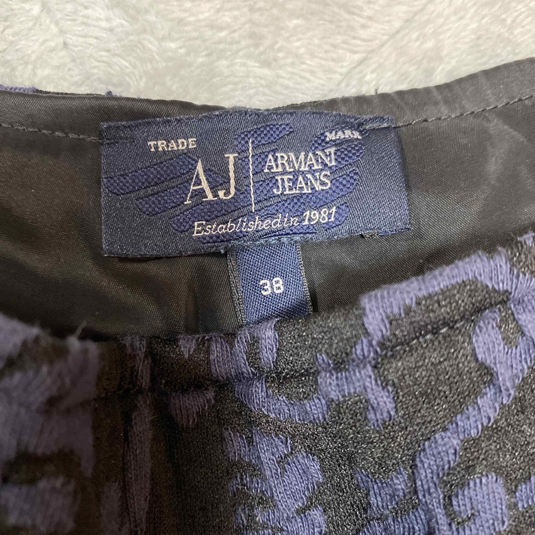 ARMANI JEANS(アルマーニジーンズ)のAJ アルマーニジーンズ　ショートパンツ　冬物　レディース レディースのパンツ(ショートパンツ)の商品写真