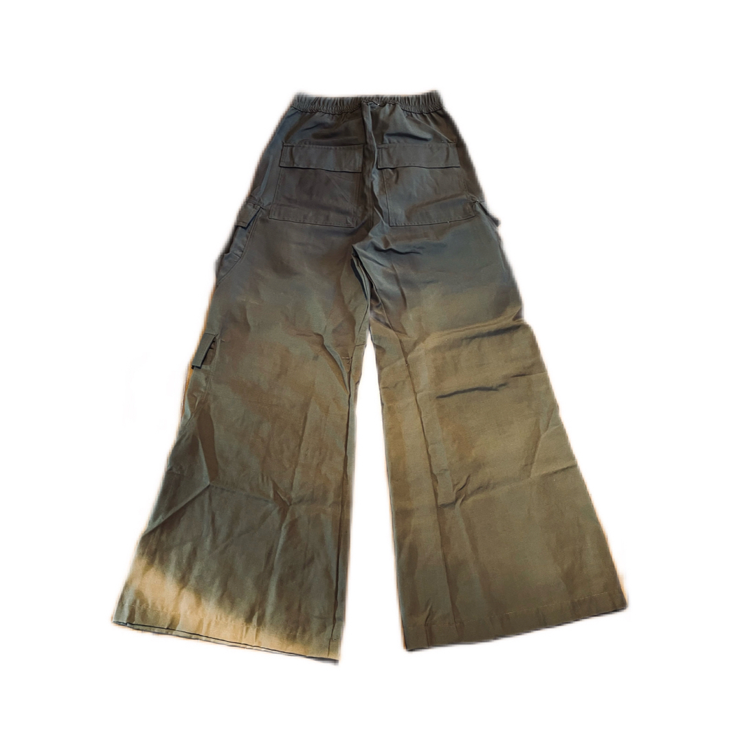 mnml(ミニマル)の【MNML】RAVE DOUBLE CARGO PANTS OLIVE XS メンズのパンツ(ワークパンツ/カーゴパンツ)の商品写真