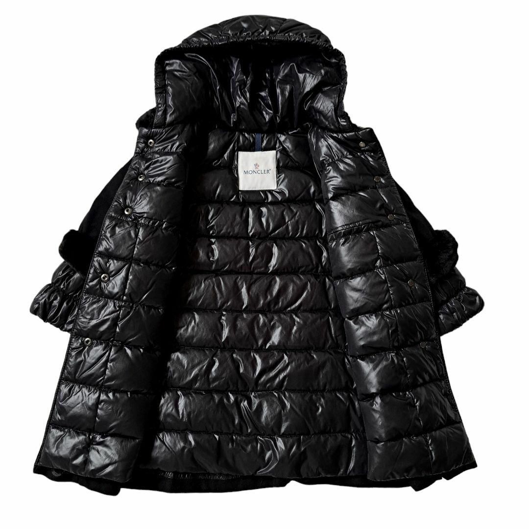 MONCLER(モンクレール)の100 MONCLER モンクレール ダウンコート フード ファー ブラック キッズ/ベビー/マタニティのキッズ服女の子用(90cm~)(コート)の商品写真