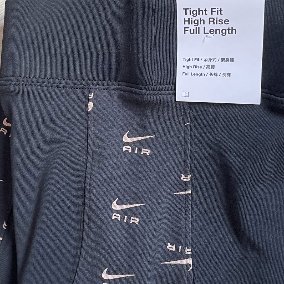 NIKE(ナイキ)のM 新品 NIKE ナイキ レギンス スパッツ エア ハイライズ 黒 タイツ レディースのレッグウェア(レギンス/スパッツ)の商品写真