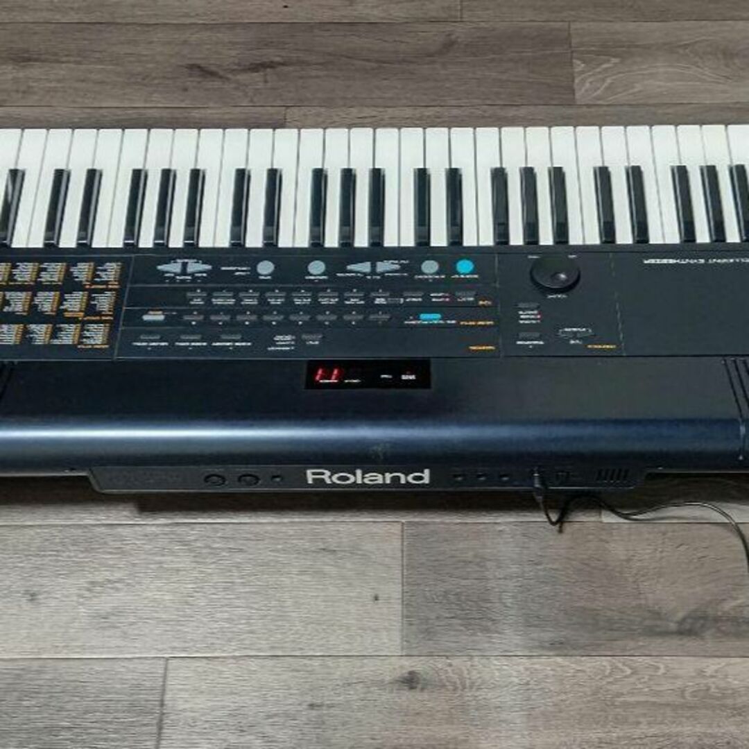 Roland(ローランド)のRoland シンセサイザー EM-303 楽器の鍵盤楽器(キーボード/シンセサイザー)の商品写真