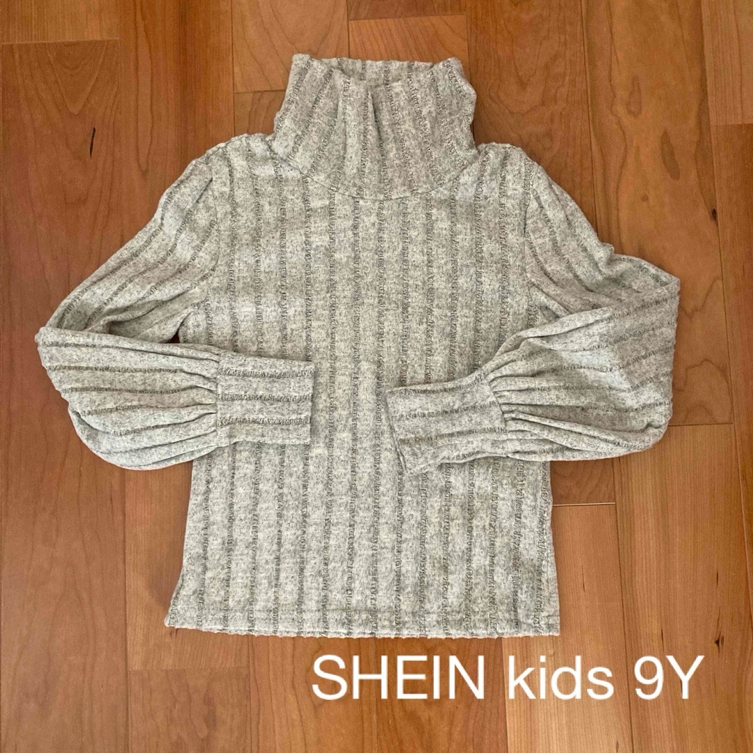 SHEIN(シーイン)のtシャツ キッズ/ベビー/マタニティのキッズ服女の子用(90cm~)(Tシャツ/カットソー)の商品写真