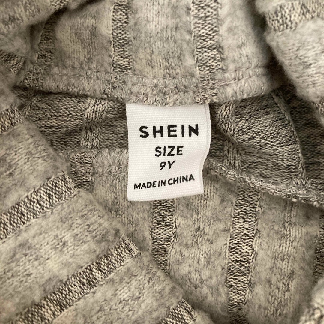 SHEIN(シーイン)のtシャツ キッズ/ベビー/マタニティのキッズ服女の子用(90cm~)(Tシャツ/カットソー)の商品写真