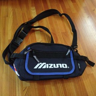 ミズノ(MIZUNO)のミズノ　ボディバック　ウエストポーチ　ユニバーサイドフクオカ　メンズ　レディース(ボディーバッグ)