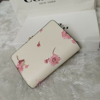 コーチ(COACH)のCOACHアウトレット二つ折り財布花柄ホワイト(財布)