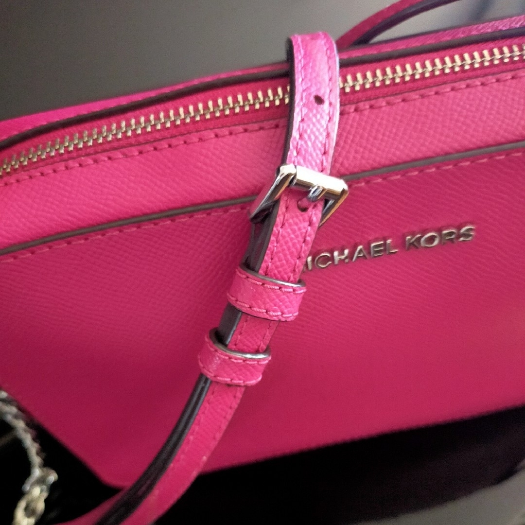 Michael Kors(マイケルコース)の【最終価格】【Michael Kors】 ショルダー/ 斜め掛け バッグ ピンク レディースのバッグ(ショルダーバッグ)の商品写真