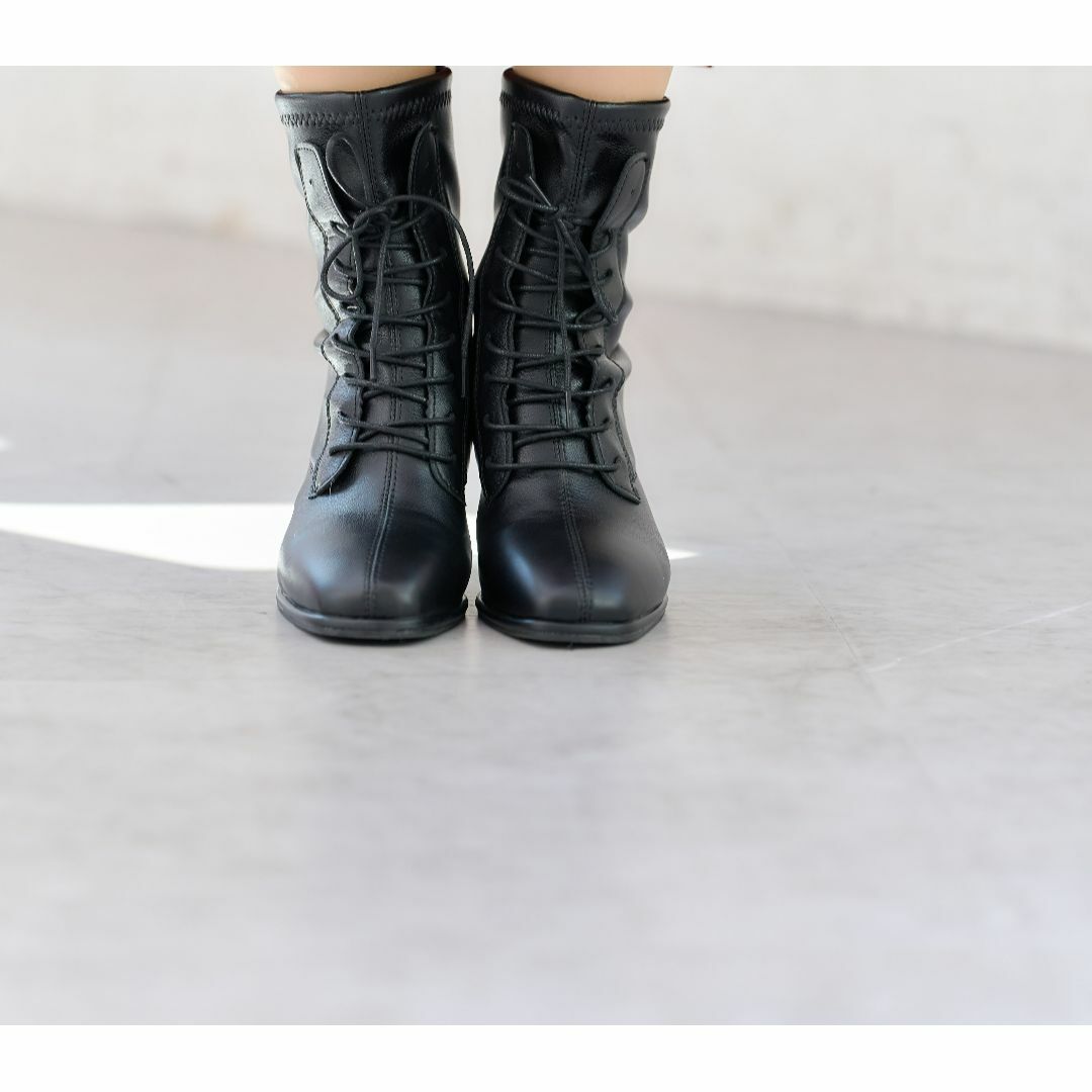 新品 袴用編み上げブーツ 卒業式 アイボリー 痛くならない 歩きやすい 黒 レディースの靴/シューズ(ブーツ)の商品写真