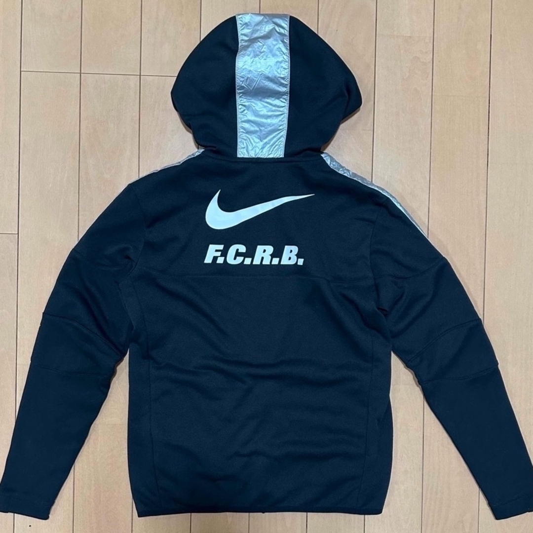 FCRB×NIKE DRI-FIT バック ロゴ ダブルジップ パーカー 黒 S スポーツ/アウトドアのサッカー/フットサル(ウェア)の商品写真