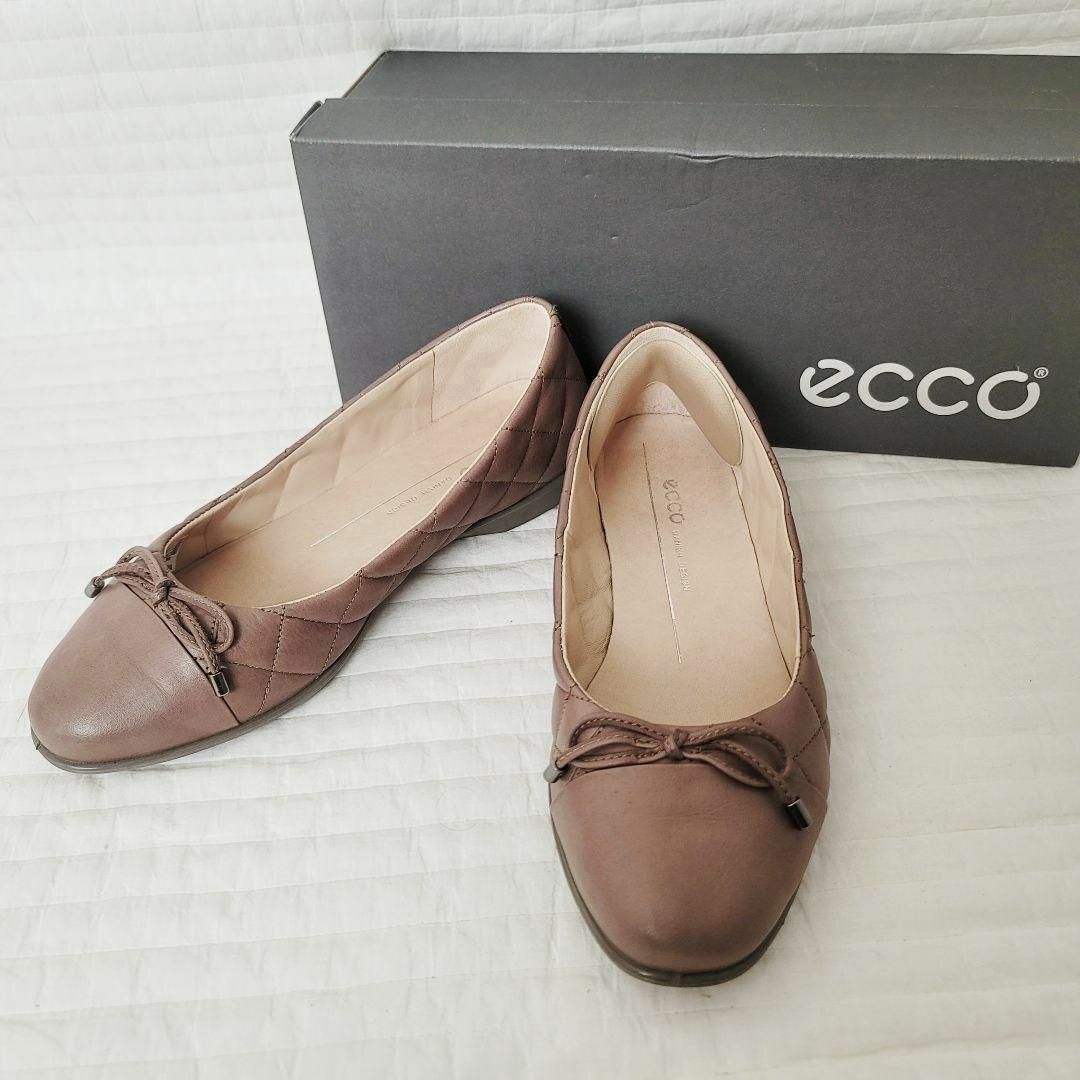 ECCO(エコー)の極美品 ecco エコー バレエ シューズ フラット ラウンドトゥ 22.5 レディースの靴/シューズ(バレエシューズ)の商品写真