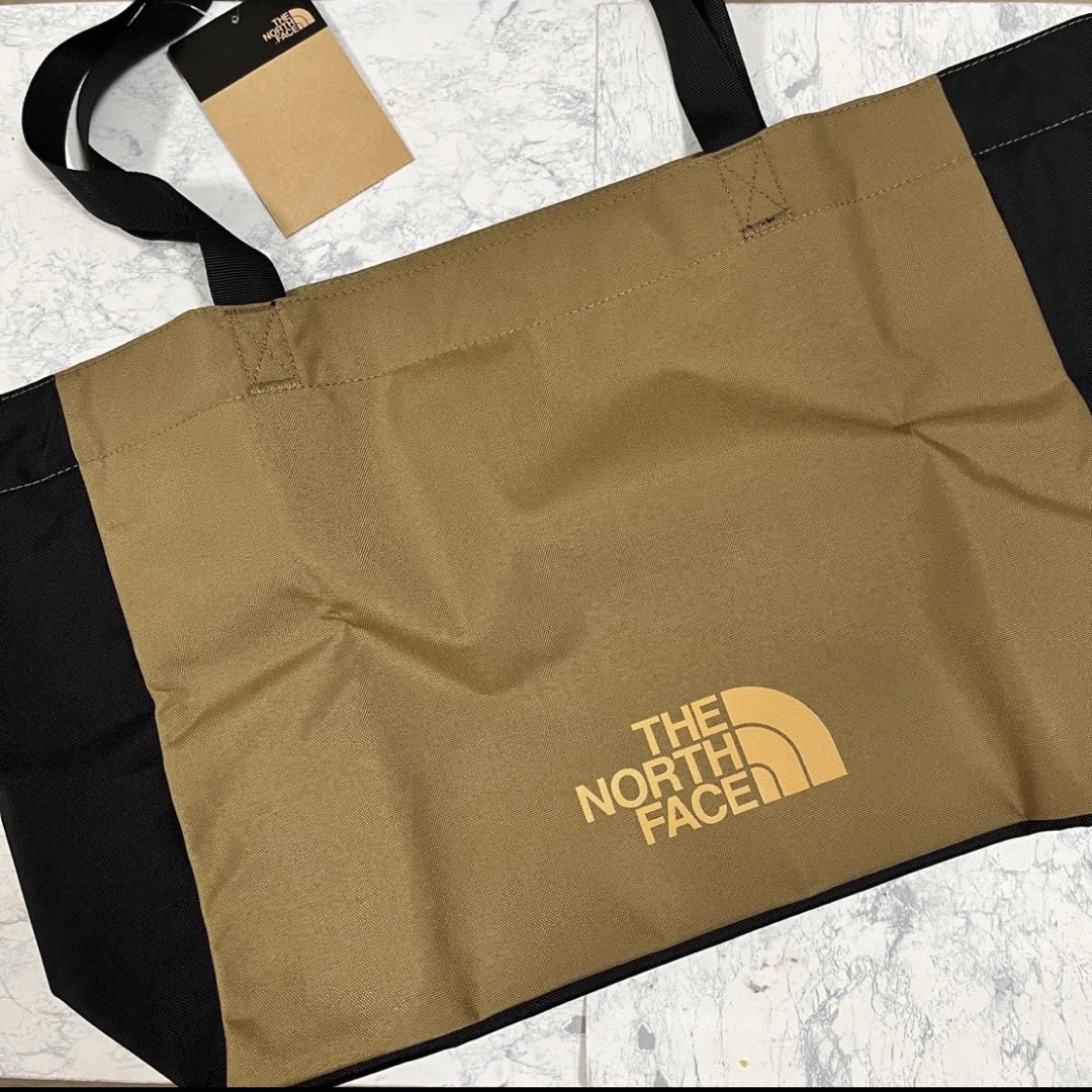 THE NORTH FACE(ザノースフェイス)の新品　ノースフェイス　ループトート　トートバッグ メンズのバッグ(トートバッグ)の商品写真