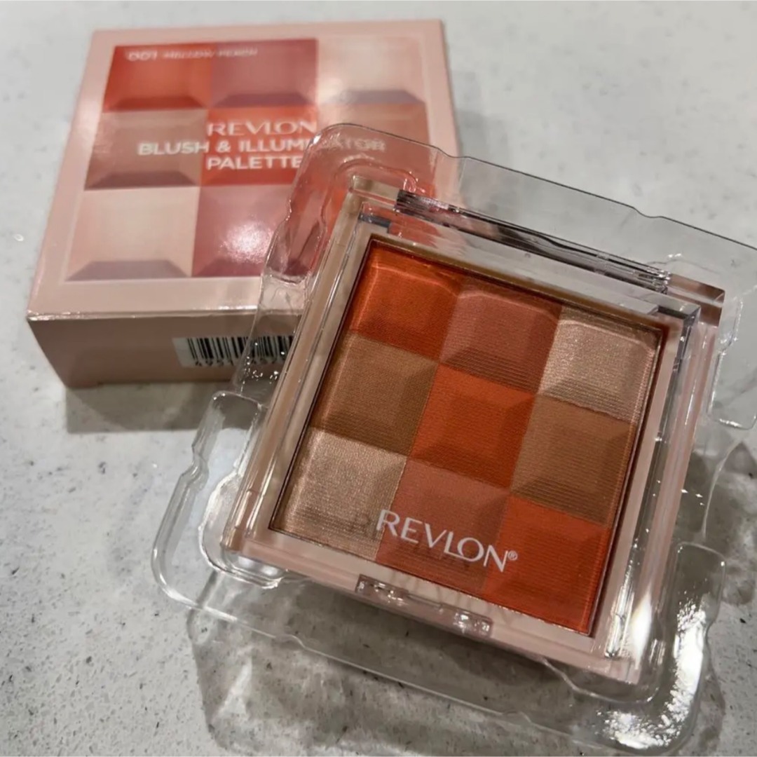 REVLON(レブロン)のレブロン  ブラッシュ＆イルミネーター パレット 001 新品未使用 コスメ/美容のベースメイク/化粧品(チーク)の商品写真