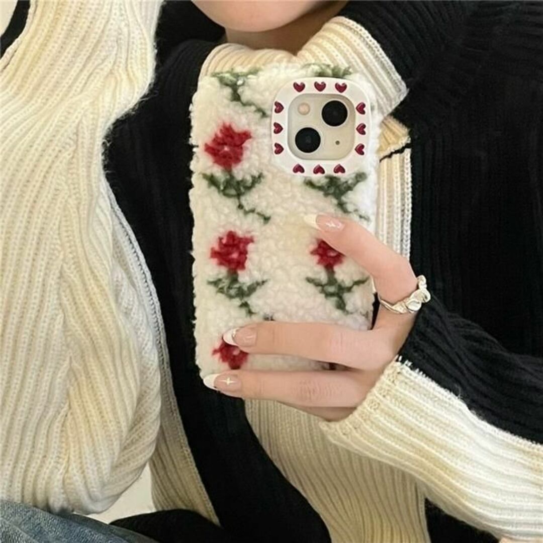 韓国♡ぬいぐるみのような手触り♪ ふわふわ フラワー iphoneケース　お花 スマホ/家電/カメラのスマホアクセサリー(iPhoneケース)の商品写真