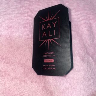 セフォラ(Sephora)のKayali oudgasm rose oud(洋書)