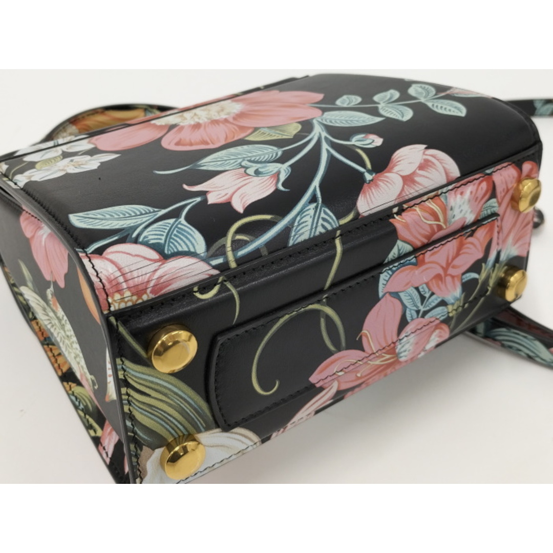 FERRAGAMO - Salvatore Ferragamo ショルダーバッグ 花柄 レザー FERRAGAMO - Salvatore Ferragamo ショルダーバッグ 花柄 レザー