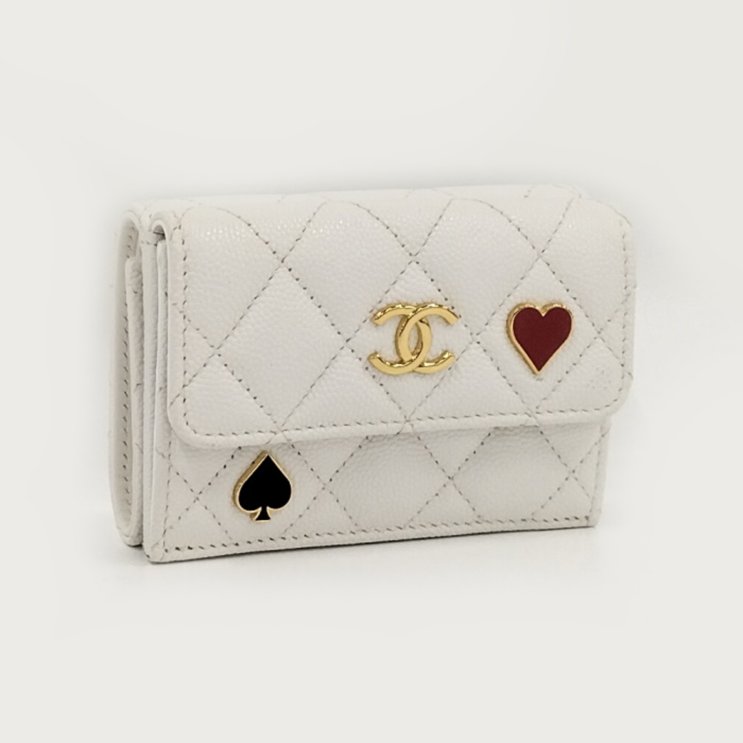 CHANEL(シャネル)のCHANEL スモール フラップ ウォレット 三つ折り財布 クルーズコレクション レディースのファッション小物(財布)の商品写真