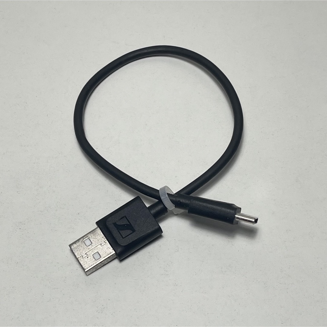 SENNHEISER(ゼンハイザー)のゼンハイザー usb type a to lightning 25cm スマホ/家電/カメラのスマートフォン/携帯電話(バッテリー/充電器)の商品写真