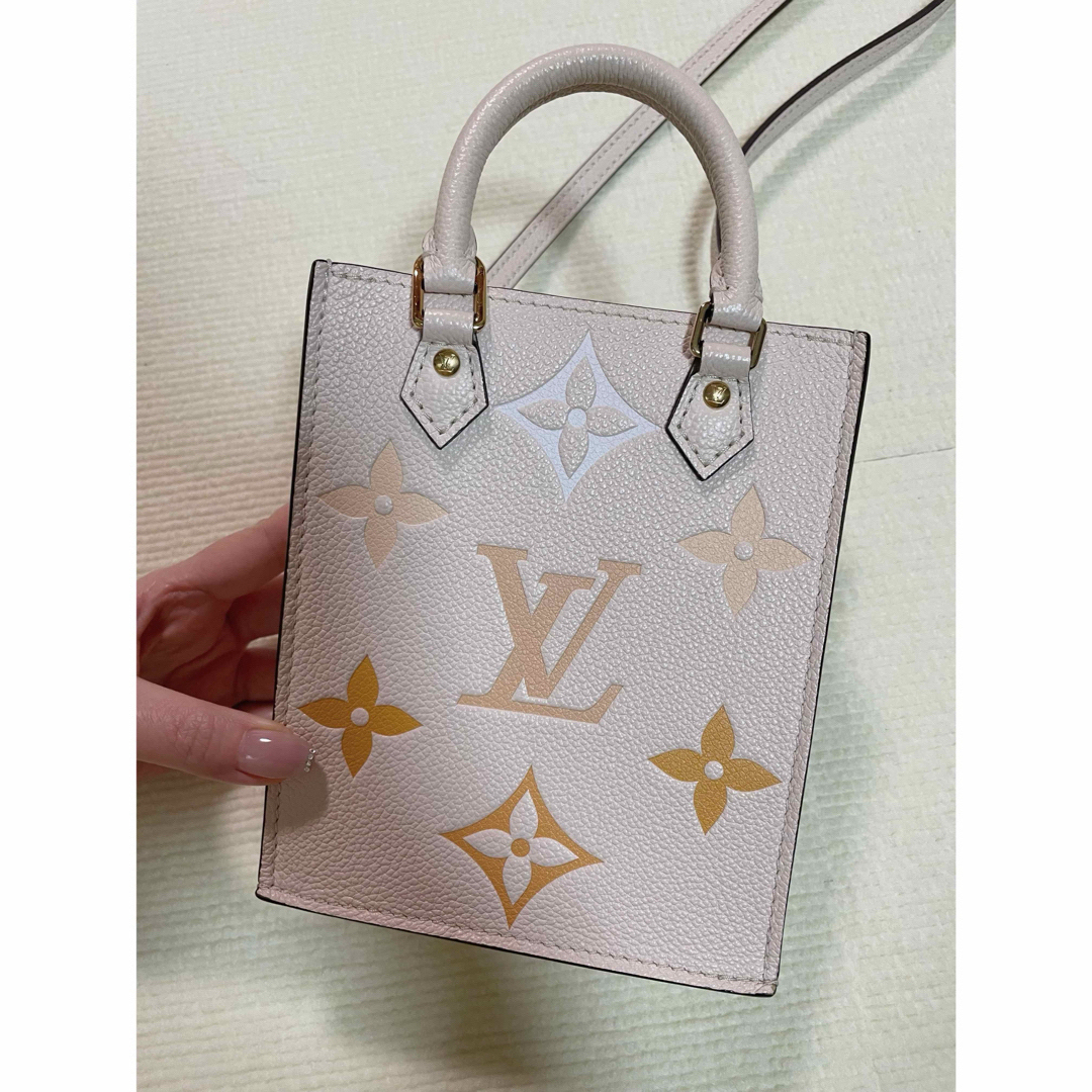 LOUIS VUITTON(ルイヴィトン)のルイ・ヴィトン　プティットサックプラ レディースのバッグ(ショルダーバッグ)の商品写真