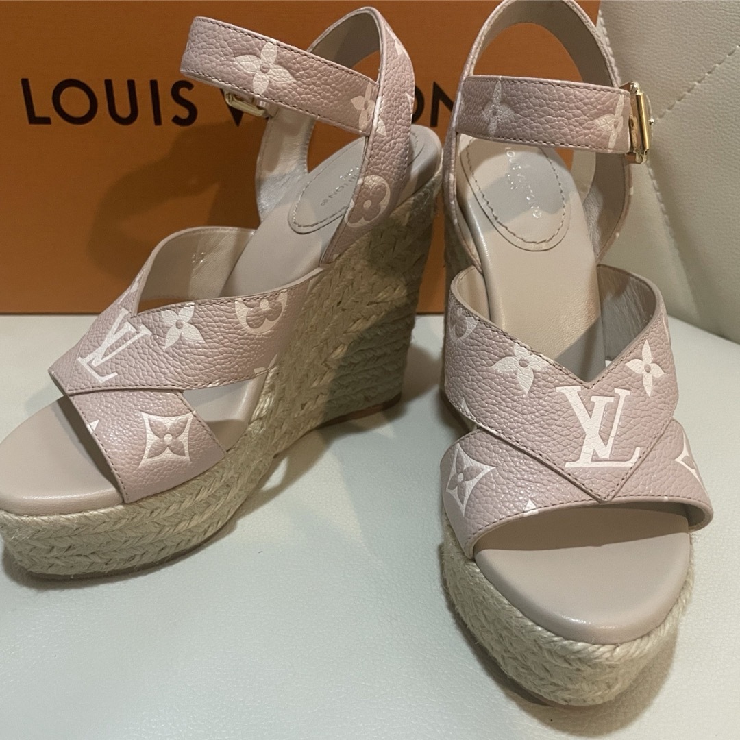 LOUIS VUITTON(ルイヴィトン)のルイヴィトン　サンダル　35.5 S レディースの靴/シューズ(サンダル)の商品写真