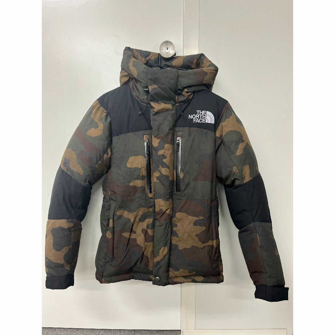 THE NORTH FACE(ザノースフェイス)のノースフェイス バルトロライトジャケット supreme  メンズのジャケット/アウター(ダウンジャケット)の商品写真