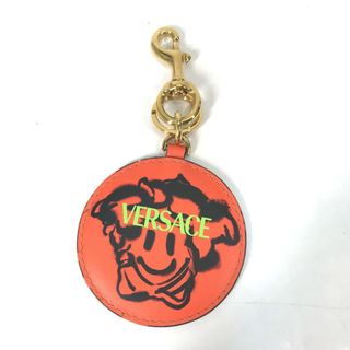 ヴェルサーチ(VERSACE)のヴェルサーチ VERSACE ロゴ ラウンド バッグチャーム キーホルダー レザー オレンジ 未使用(キーホルダー)