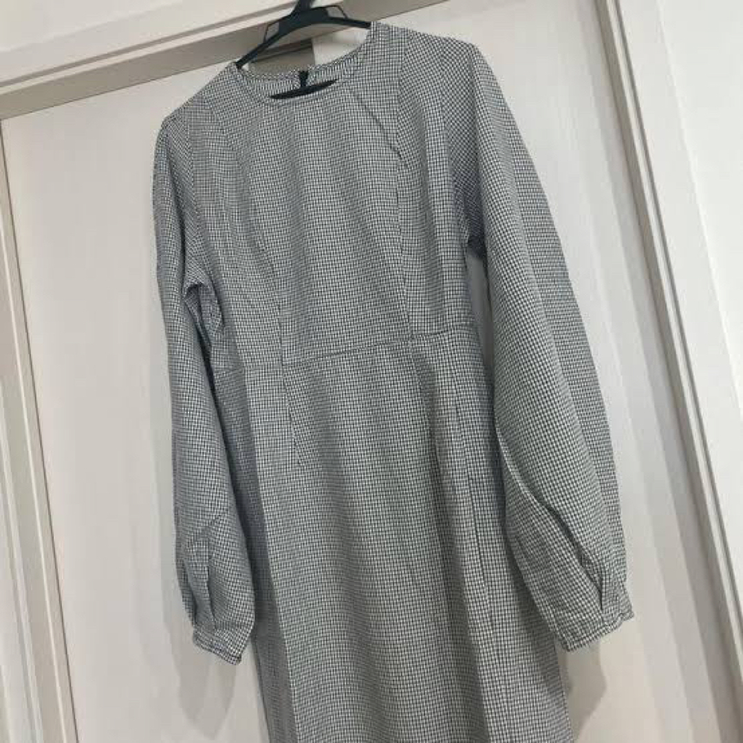 CLANE(クラネ)のCLANE SEMI CIRCLE SLEEVE ONE PIECE レディースのワンピース(ロングワンピース/マキシワンピース)の商品写真