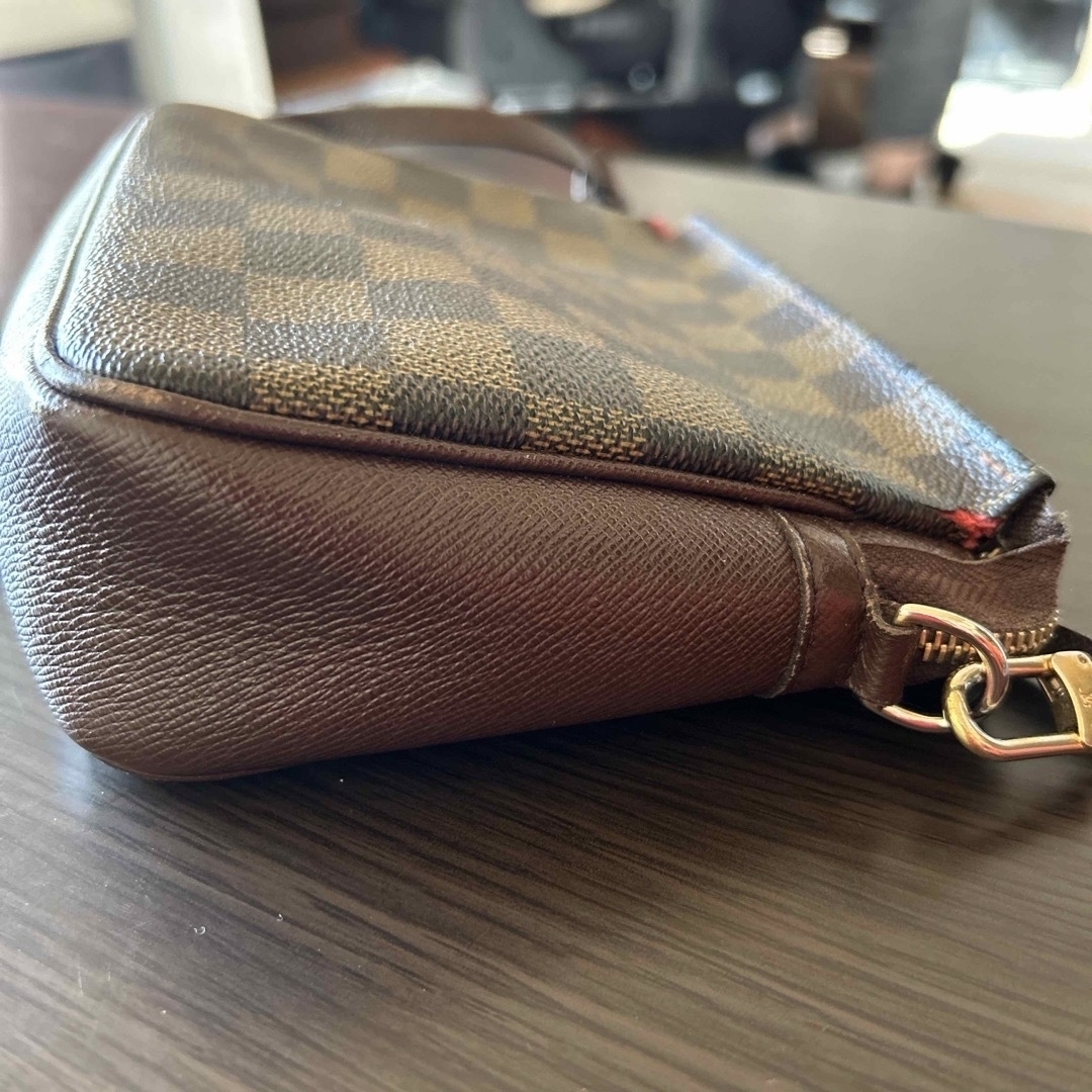 LOUIS VUITTON(ルイヴィトン)のルイヴィトン　トゥルースメイクアップ　ダミエ　エベヌ レディースのファッション小物(ポーチ)の商品写真