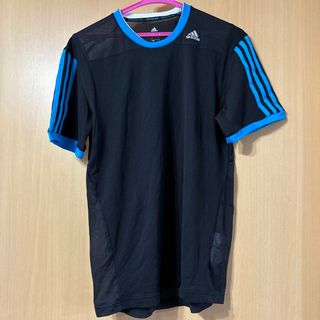 アディダス(adidas)のadidas Tシャツ(Tシャツ/カットソー(半袖/袖なし))