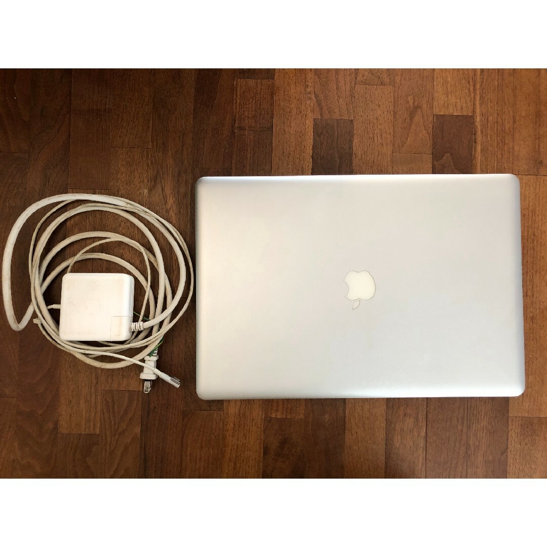 Mac (Apple)(マック)のMacBook  Pro 17インチ A1297（ジャンク品） スマホ/家電/カメラのPC/タブレット(ノートPC)の商品写真