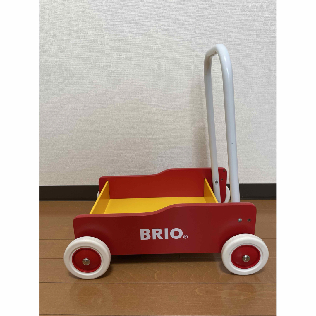 BRIO(ブリオ)のBRIO 手押し車　赤 キッズ/ベビー/マタニティのおもちゃ(手押し車/カタカタ)の商品写真